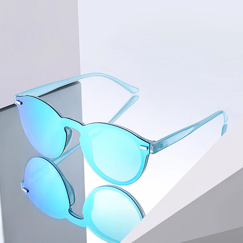 Óculos de sol feminino com lente espelhada verde