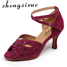 WUXIJIAO/Бархатный латинский танец со стразами; обувь для взрослых; женская обувь на высоком каблуке; летние сандалии для танцев на квадратном каблуке; мягкая подошва; Каблук 7,5 см