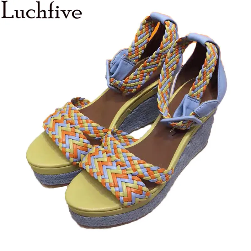 

Luchfive Colour Weaves Wedges Platform Sandals Women Runway Summer Shoes Ankle Buckle High Heel Summer Mixed Colors Shoes Woman
