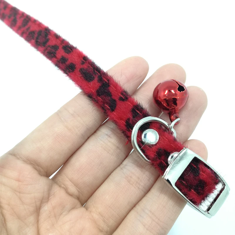 FENG PEI 1pc Leopard Print Chats Collier Animaux 4 colors Cute Collars For Cats Pet Cat Tie Necklace Adjustable Collier Chat Animaux 3