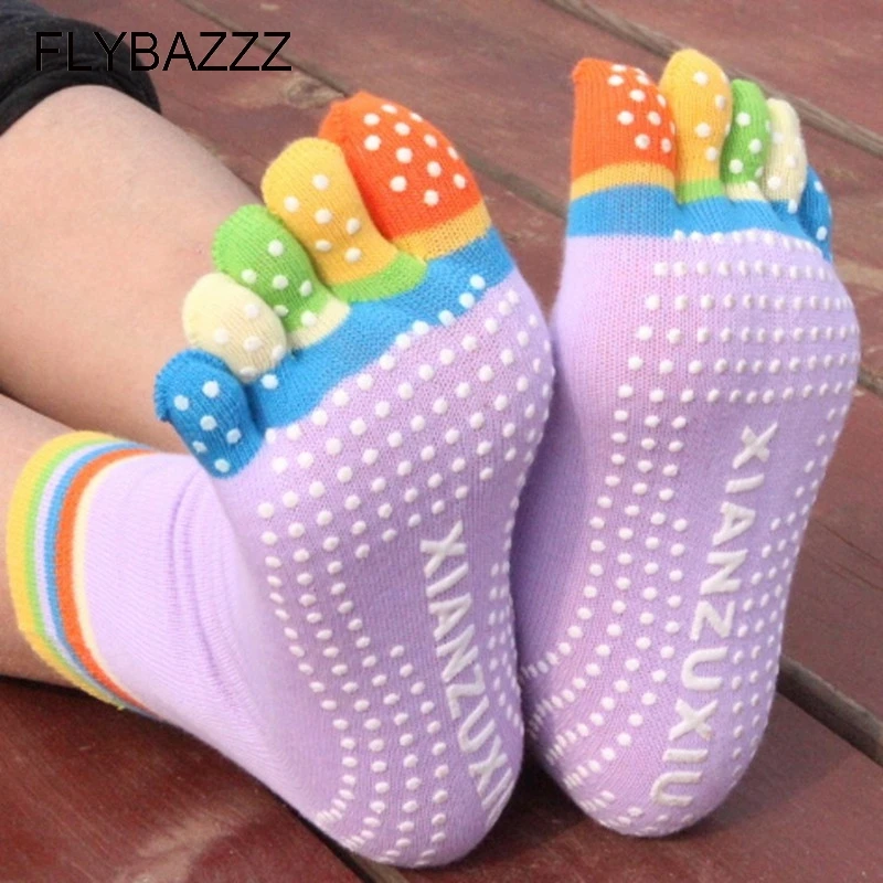 2018-New-Sports-Colorful-Professional-Yoga-Socks-Fitness-Cotton-Toe-Socks-Women-Pilates-Sock-Non-slip (2)