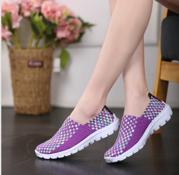 

2018 Summer women flats sandals Shoes women woven flat shoes ladies multi colors slip on sandals female brand loafers 812