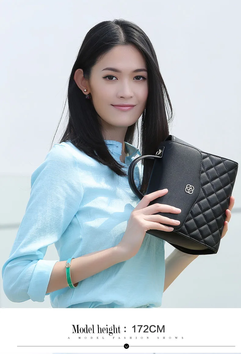 Real Natural genuine leather Handbag Ladies Classic Flap Bag Famous luxury Brands women Shoulder Bag Versatile messenger Bag      H51440362 (2)