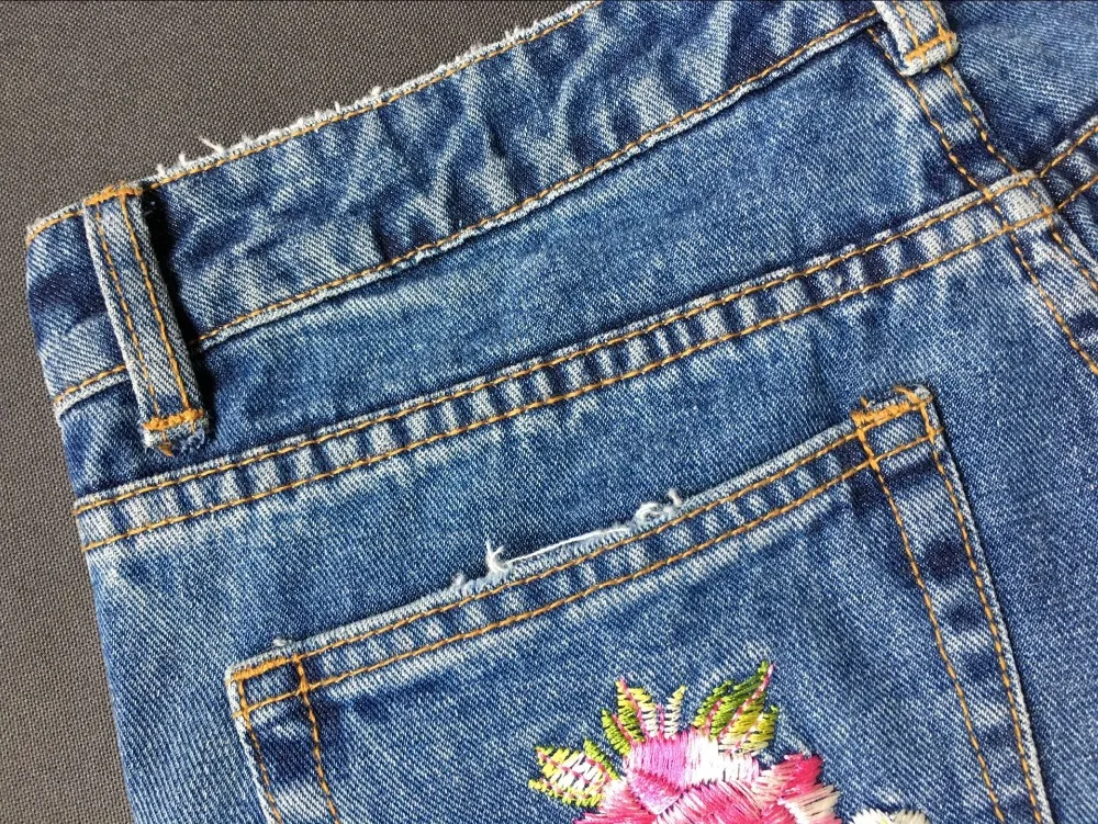2017 Europe and the United States women\'s three-dimensional 3D heavy craft bird flowers before and after embroidery high waist Slim straight jeans large code system 46 yards (32)