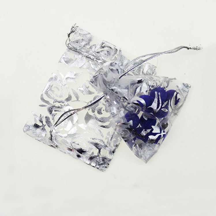 Рисунок 3 - белые, серебряные