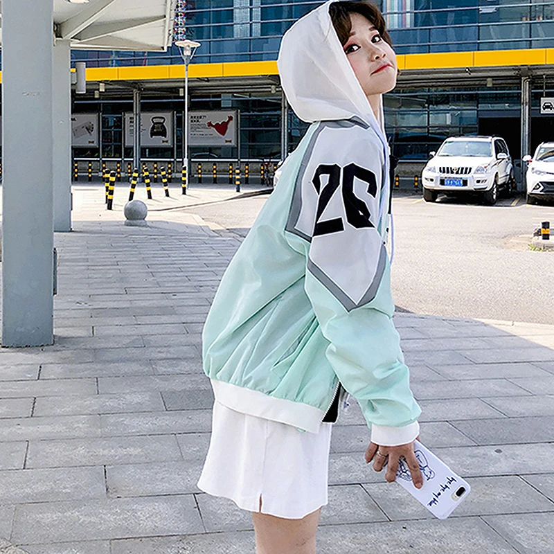 2018 Fashion Harajuku Women Windbreaker Loose Pockets Print bomber Hooded Jacket Women Plus Size Basic Coat chaqueta mujer