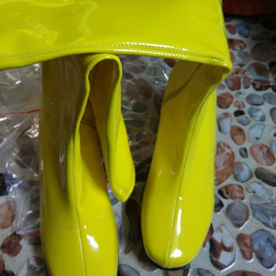 Высокие сапоги; женская обувь; кожаные блестящие сапоги до колена на квадратном каблуке; Цвет зеленый, красный; модная прозрачная обувь; женские осенние сапоги; большой размер 43 - Цвет: NeonYellow 7cmHeel