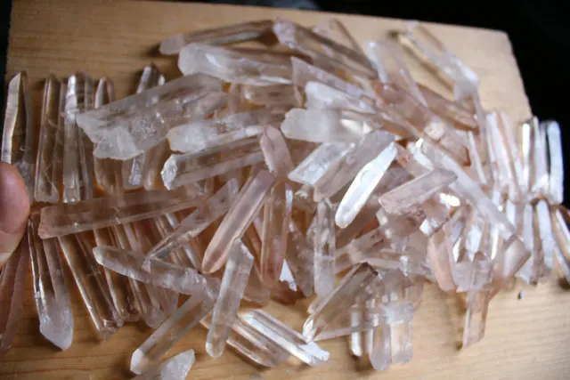 

1000g AAA+ NATURAL CLEAR/Pink Lemurian Seed Quartz Crystal Point Specimen