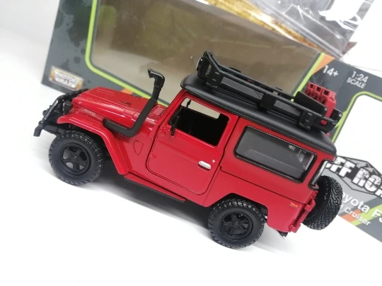 Двигатель MAX 1:24 Toyota FJ40 красный сплав модель автомобиля литья под давлением металлические игрушки подарок на день рождения для детей мальчик