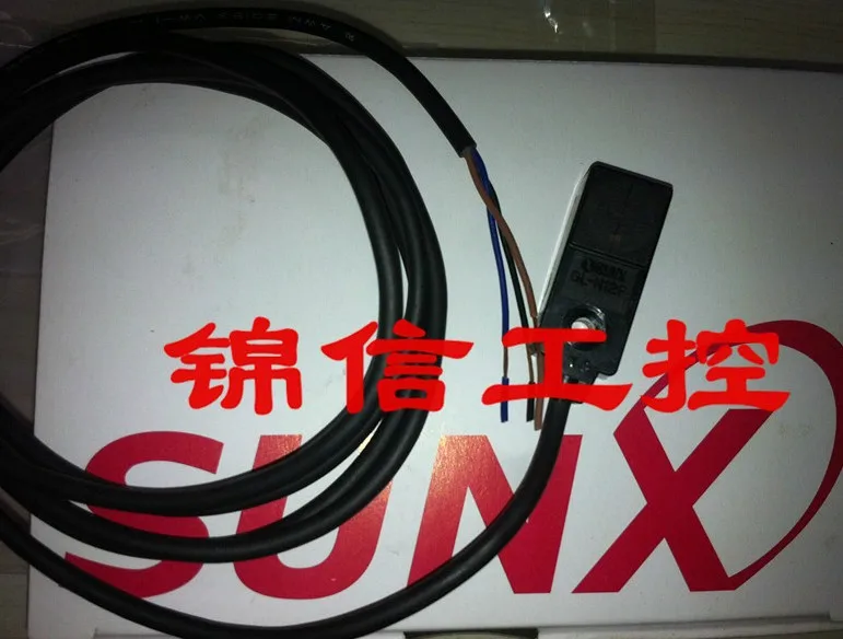 

NEW GL-N12F Proximity Switch 24VDC