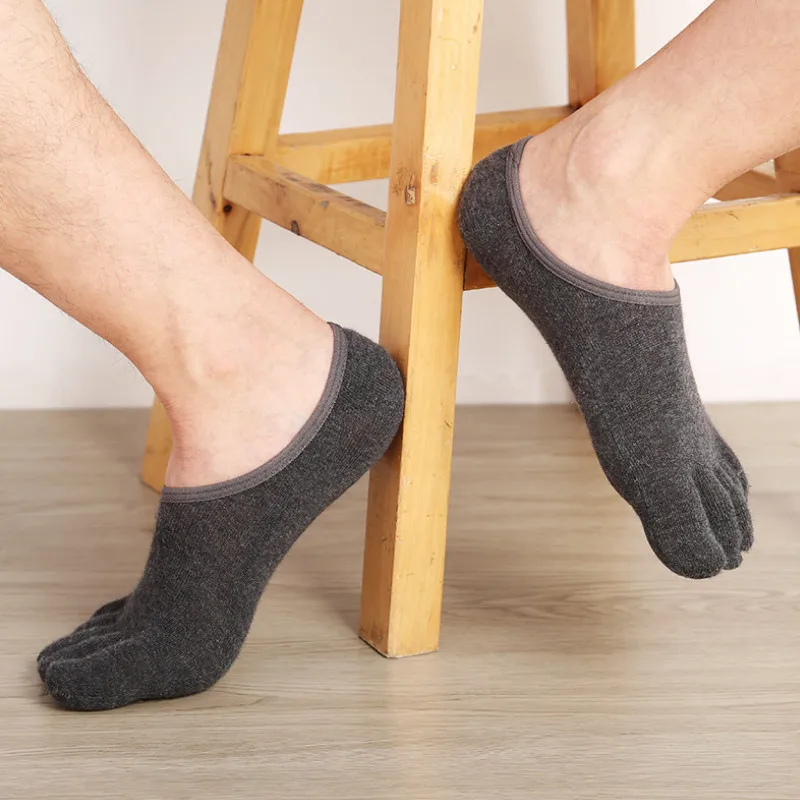 

2019 New Sokken Men's Invisible Toe Socks Summer Shallow Mouth Silicone Non-slip Cotton Street Wear Gifts For Man 4 Colors F84