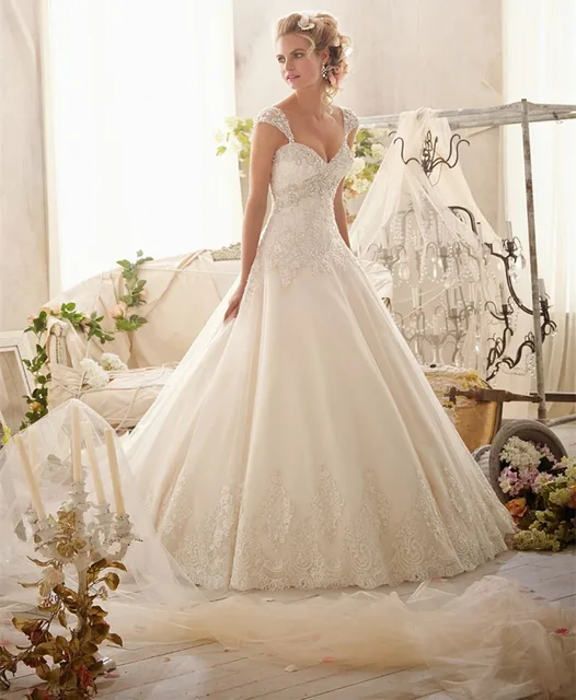 Sweetheart Lace Wedding Dress for Petites