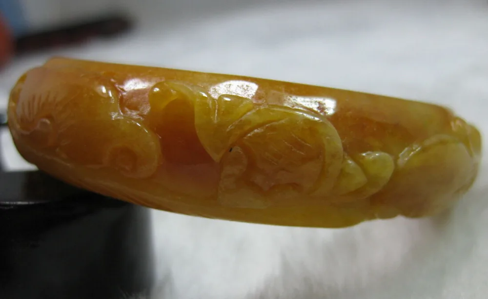 

huij 001172 NATURE BEAUTIFUL CARVING YELLOW JADE JADEITE BRACELET BANGLE 59MM (A0502)