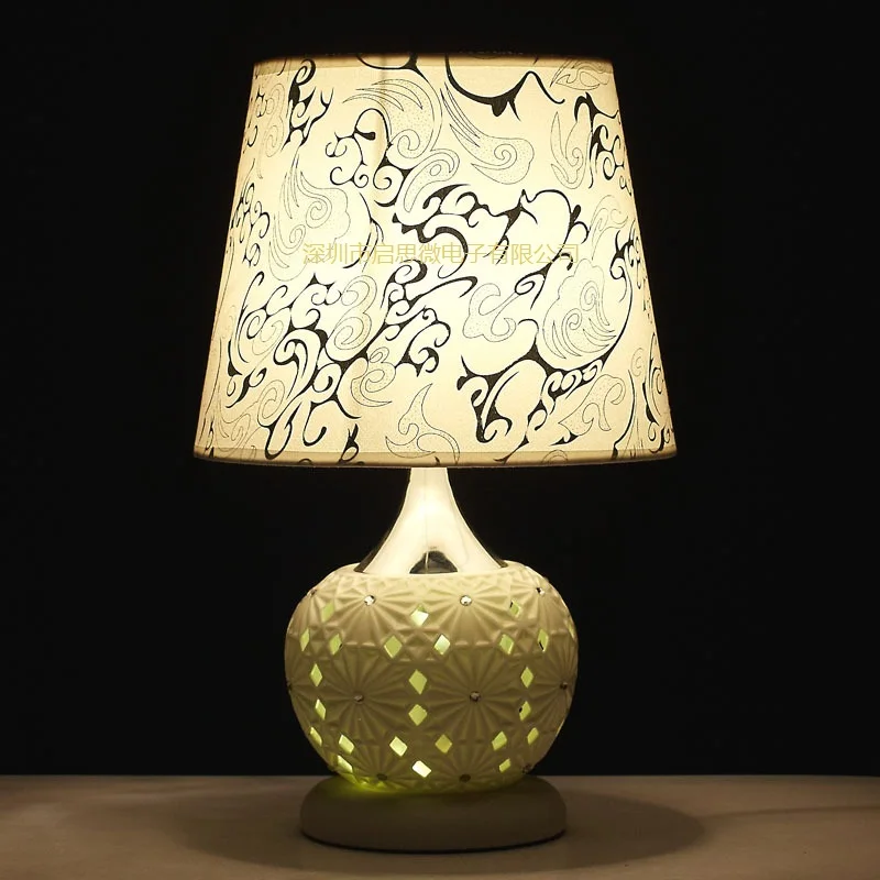 Newest classic American bedroom foyer ceramic table light European