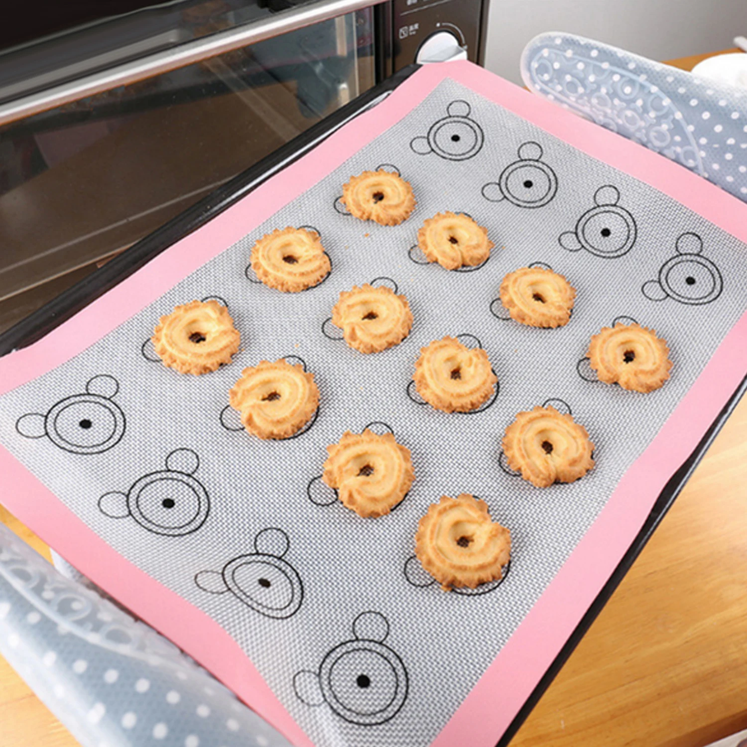 Behogar 2PCS Non Stick Heat Resistant Silicone Baking Mat Sheet Liners for Fondants Pastry
