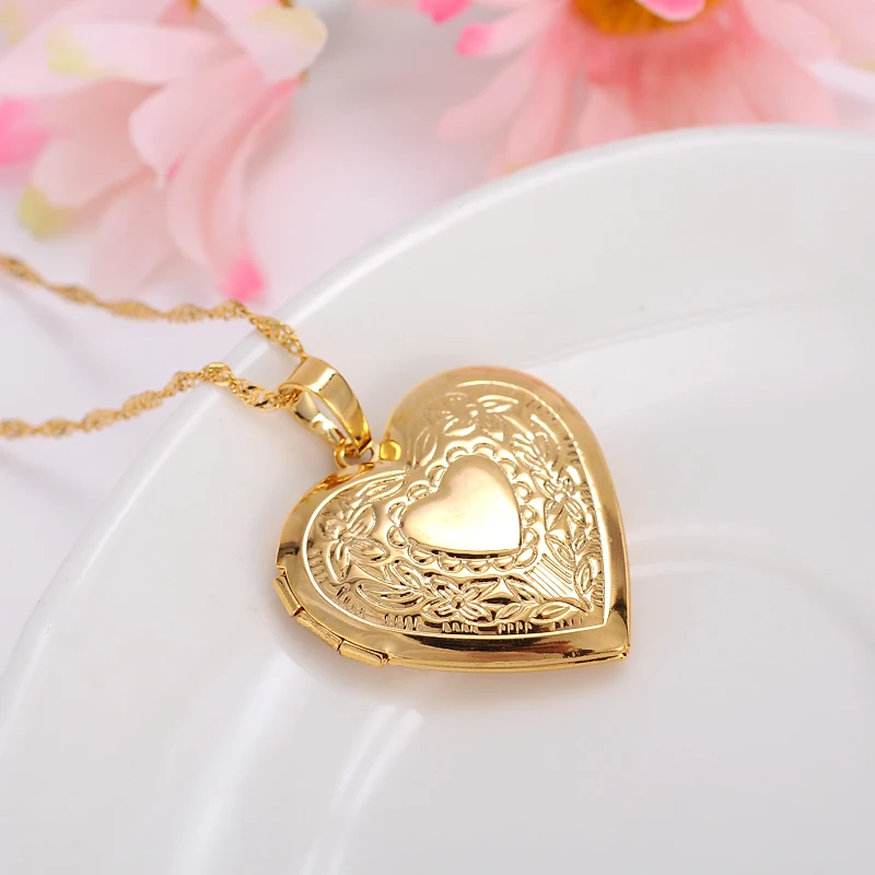 

Bangrui Heart Necklace & Pendant Women/Men Lovers's Jewelry Valentines Gift Wholesale Yellow Color Romantic Fancy Photo Locket