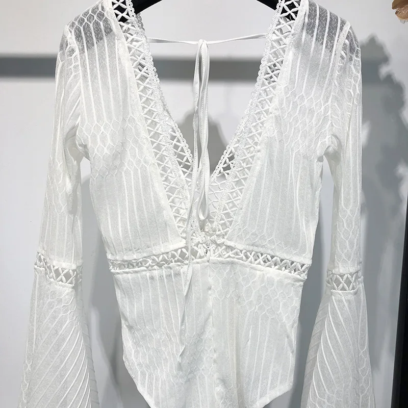 Boho пляж Летняя ночь сексуальные v-образным вырезом спинки Для женщин комбинезон выдалбливают Труба рукава Эластичность Тонкий femme боди Топы