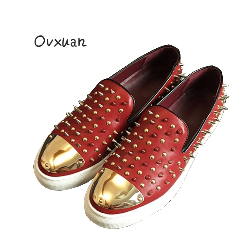 spike casual shoes
