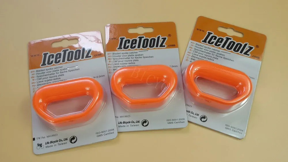 ICETOOLZ bladed spoke catcher 
