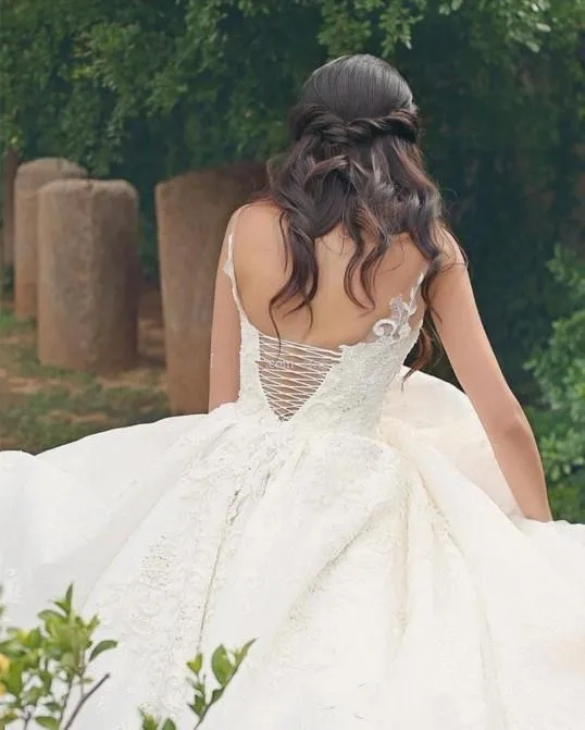 modest-middle-east-arabic-dubai-lace-wedding (1)
