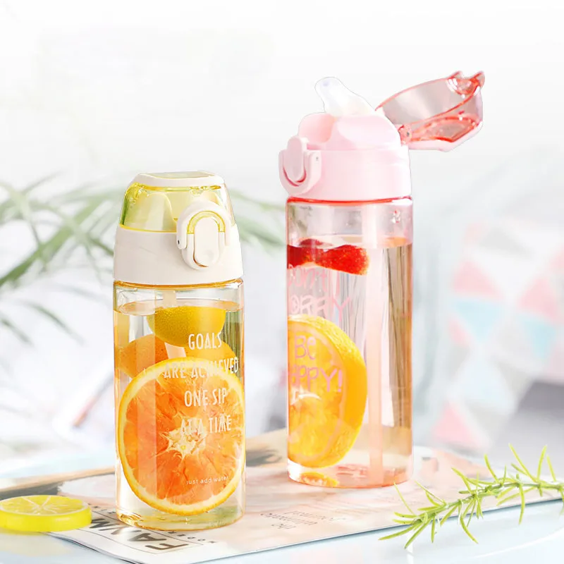 الرياضات المائية زجاجة مع القش في الهواء الطلق زجاجات للأطفال غطاء المشي التخييم البلاستيك الأطفال النساء بلدي زجاجة سعة كبيرة H1203