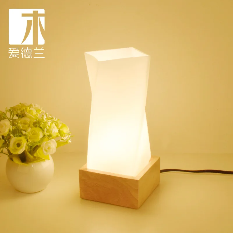 

Edward wood lamp] northern Europe decorative small table lamp, bar restaurant, solid wood adjustment, warm bedside lamp