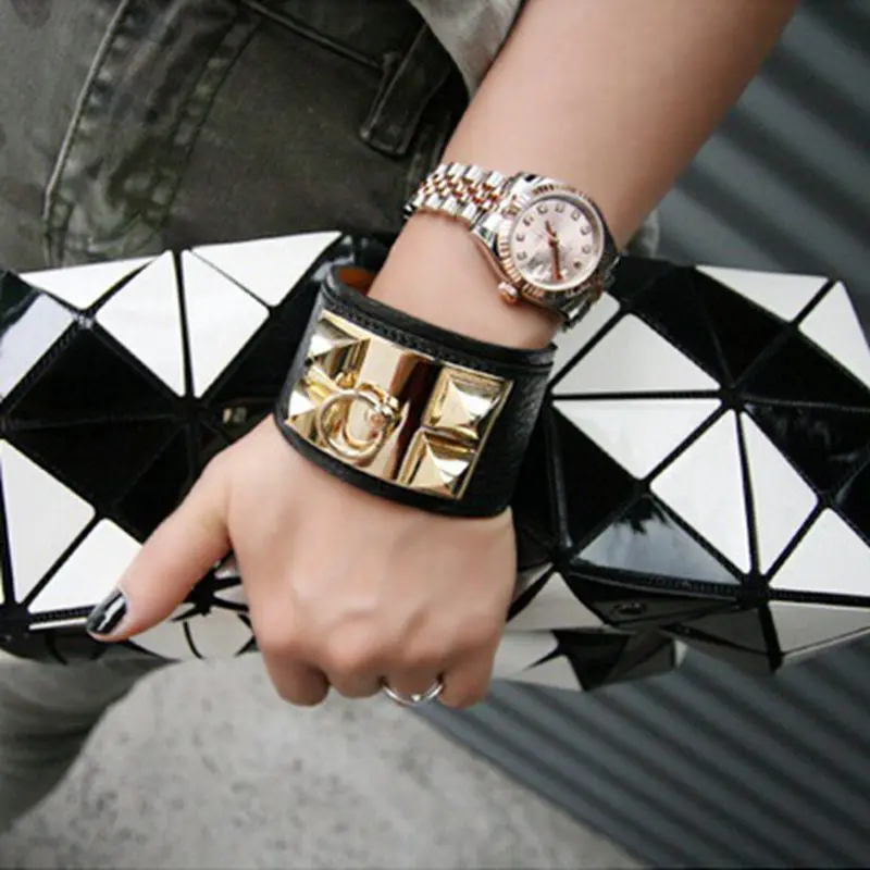 

Leather Bracelet Fashion Personality Punk Rivet Wide Bracelets For Man And Women Exaggerated Lovers Bangle Men Women Jewelry