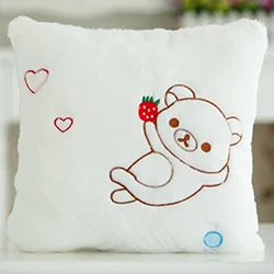 Милая светящаяся плюшевая подушка с мишкой клубничкой, Мишка с подсветкой, мягкая квадратная подушка для детей, мягкая подушка для кроватки, дивана, декоративная подушка - Цвет: White