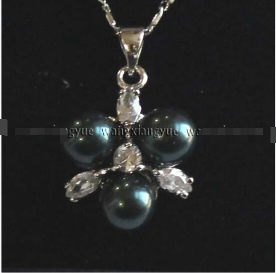 

**** 8mm South Sea Black shell pearl pendant necklace 18