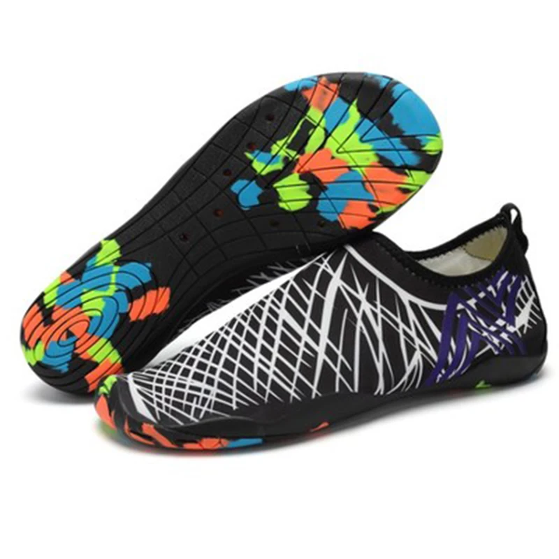 35-46 الصيف الرجال والنساء أكوا أحذية التجفيف السريع في الهواء الطلق المنبع تنفس الشاطئ أحذية مشي الكبار رياضية زوجين أحذية