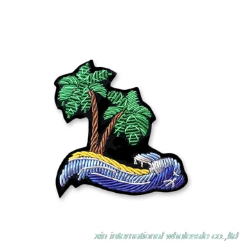 

The coconut trees pin badge Clothes hat bag badge Upscale fashion lesbian Metal silk handmade embroidery cactus decoracion