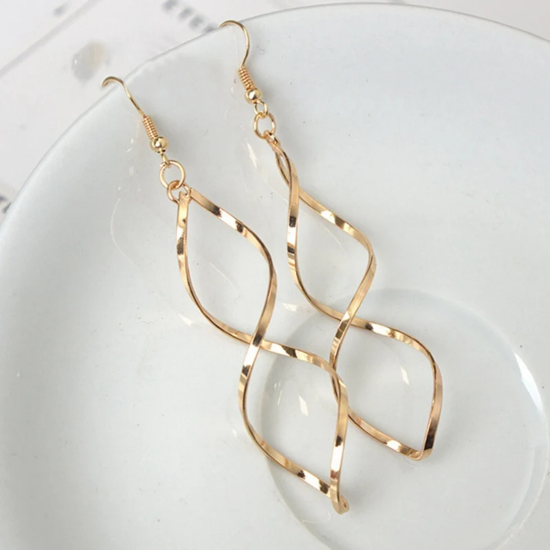 

2019 Gold Sliver Women Spiral Geometric Earrings Scrub Charm Long Earrings Jewelry Drop Dangle Woman Girl Party Dress Earring
