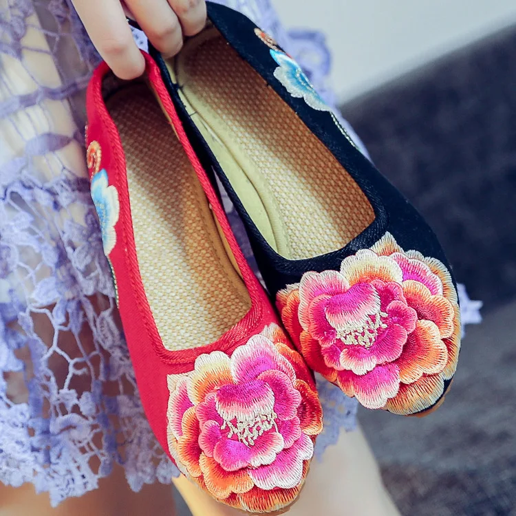 womens canvas flats