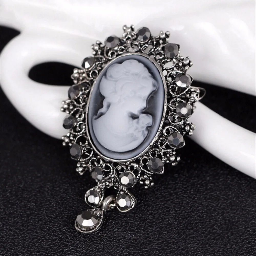 

2017 Crystal Rhinestone Vintage Style Fashion Victorian Style Cameo Brooch Lady Scarf Wedding Party Brooch Pins