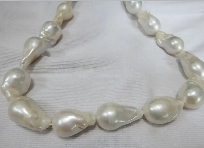 

19" HUGE 18MM NATURAL Aus. SOUTH SEA GENUINE WHITE NUCLEAR PEARL NECKLACE (0926)