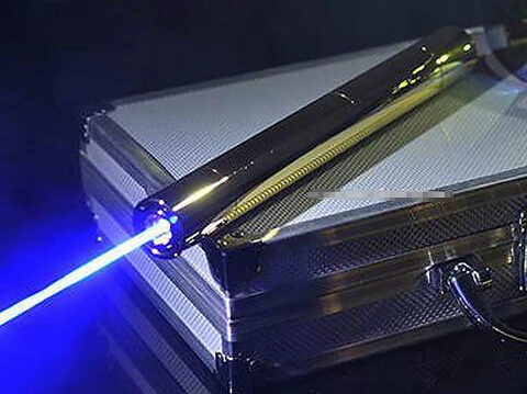 

Most Powerful Burning Lazer Torch 445nm 450nm 500000m Focusable Blue Laser Pointers Flashlight burn match candle lit cigarette