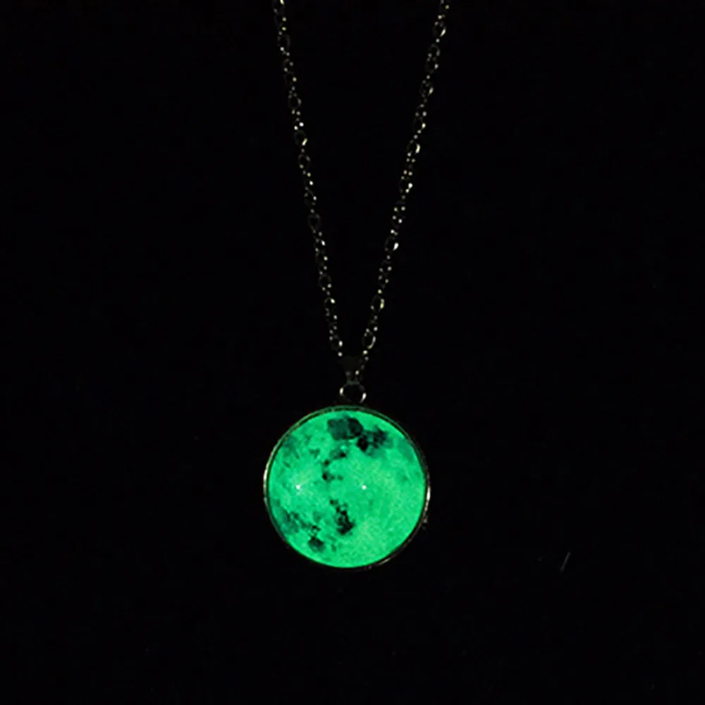 258561_no-logo_258561-0-08