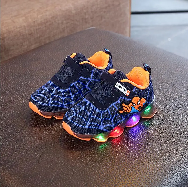 

2018 New Kids Glowing Sneakers with light Cartoon Spiderman Luminous Lighted Sneakers Boy Girls Colorful LED Children Shoes