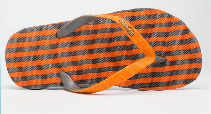 New Wave Design Slippers Sandals Wear Resistant Sole Manual Shoes Man Beach Casual Massage Flip Flops (1)