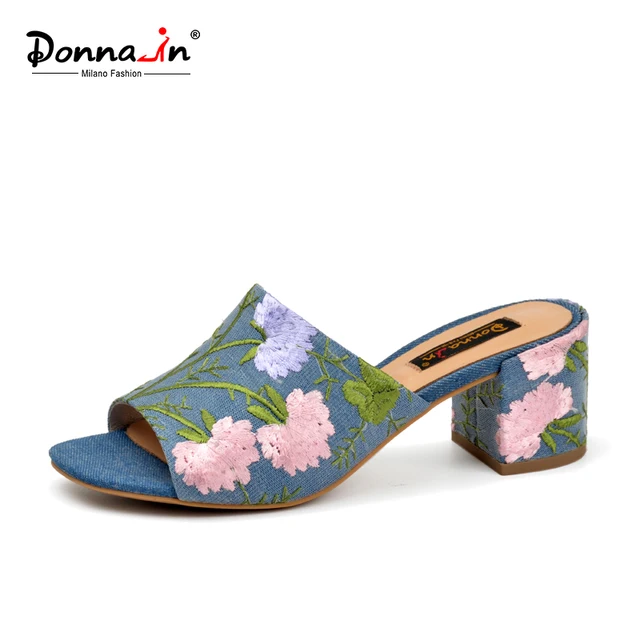 Donna-in/бренд 2019 г. летние женские Вьетнамки, пляжные сандалии с открытым носком на высоком каблуке, украшенные вышивкой, Модная Джинсовая женская обувь