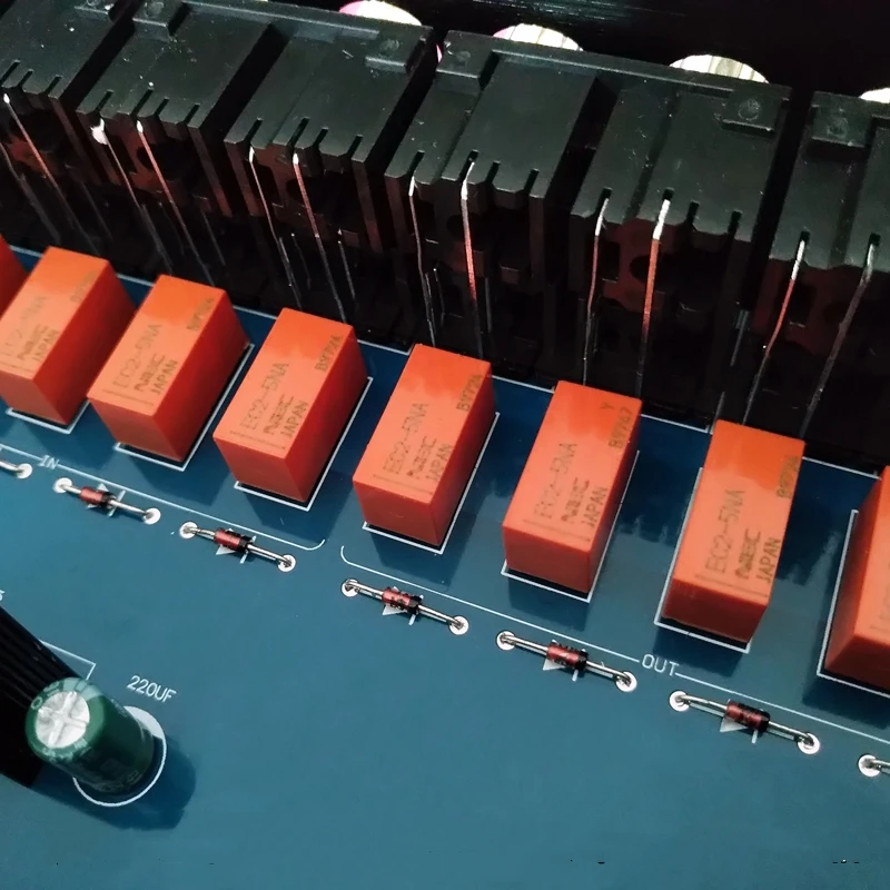 Lossless audio switcher 4 in 4 out 4 input 4 output conversion to distribute hifi audio signal splitter
