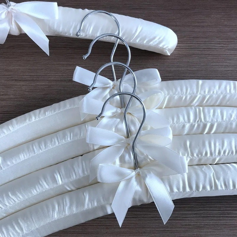 santin-padded-hangers (4)