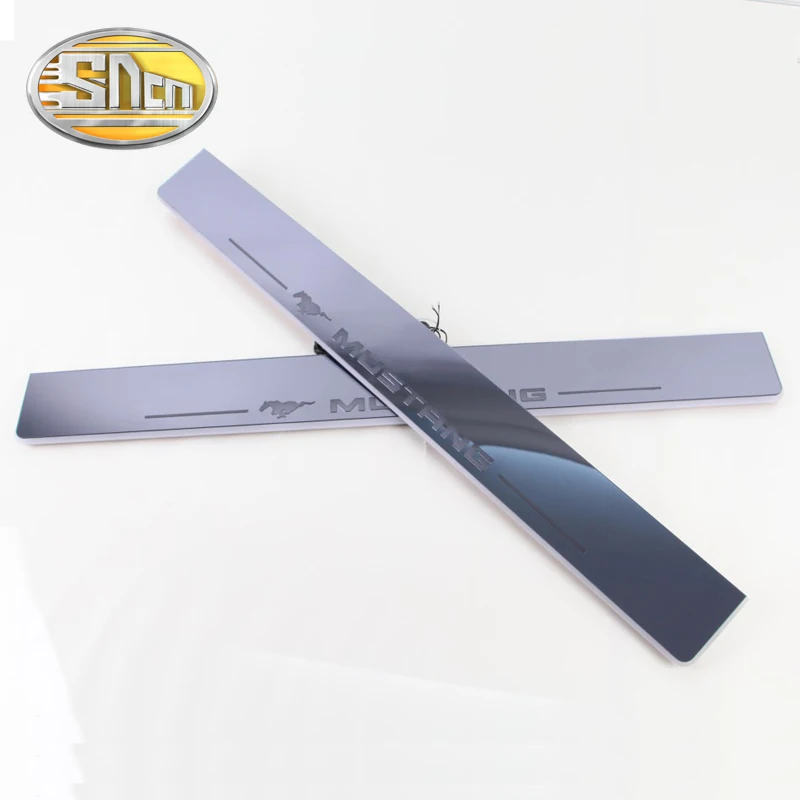  SNCN 2PCS Acrylic Moving LED Welcome Pedal Car Scuff Plate Pedal Door Sill Pathway Light For Ford M