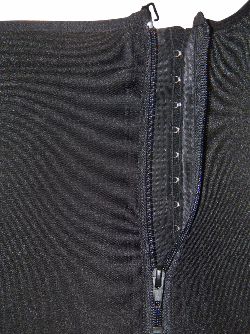 D001 - (1)