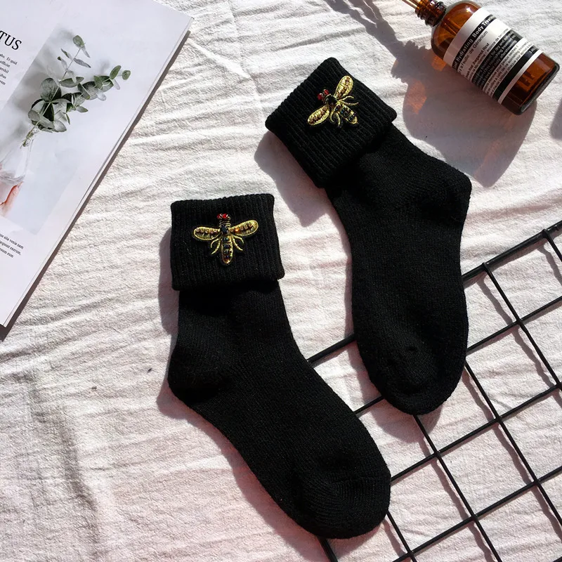 Новое поступление высокое качество супер толстые шерстяные носки для женщин зимние носки ручной работы с вышивкой пчелы