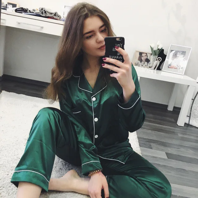 Women's Beautiful Silk Satin Pajamas 2PCS/Set Green