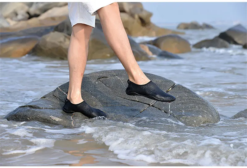 Летняя водонепроницаемая обувь; мужские пляжные сандалии; дышащая Спортивная обувь; мужские быстросохнущие шлепанцы для речного моря; носки для плавания и дайвинга; женские босоножки
