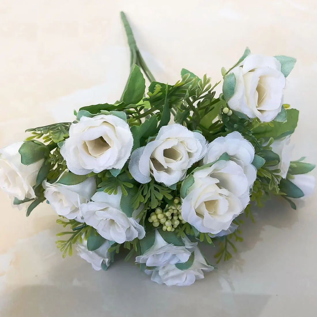 Полезные для свадьбы Искусственные цветы 13 голов/Букет шелковые розы с маленькими бутонами имитация цветов зеленые листья домашних ВАЗ осенний Декор - Цвет: Белый