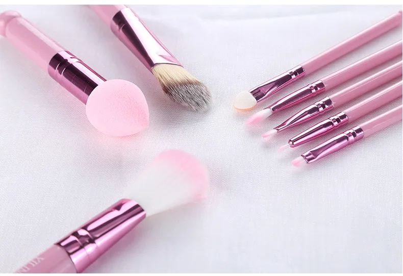 4365350881_1902723070