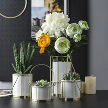 Настольная Ваза в скандинавском стиле минимализм, Золотая железная керамика, художественная портативная ваза, цветочный горшок, украшение для дома, свадьбы, гостиной